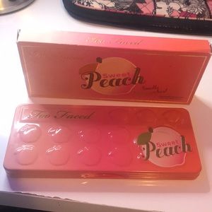 Too faced Sweet Peach Palette